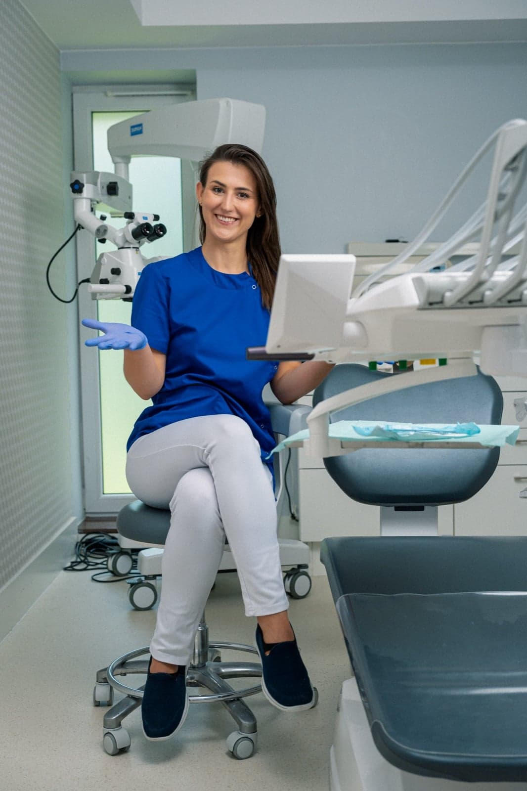 dr Aleksandra Zborzyńska w gabinecie Centrum Stomatologii Ursynów